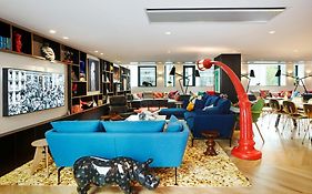 citizenM Paris Champs-Élysées